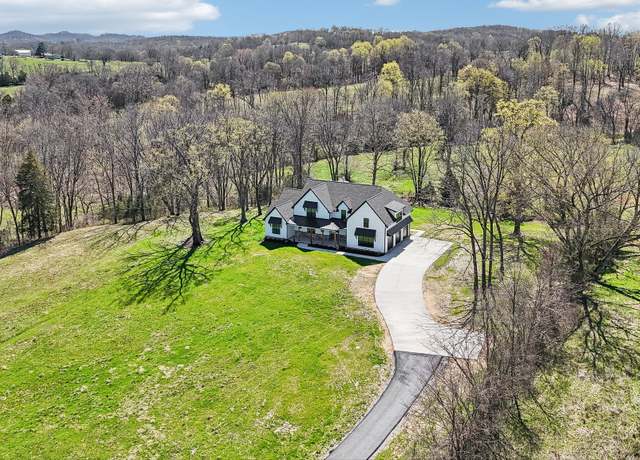 Property at 1040 Burnt House Rd, Lebanon, TN 37090, 4 beds, 3.5 baths