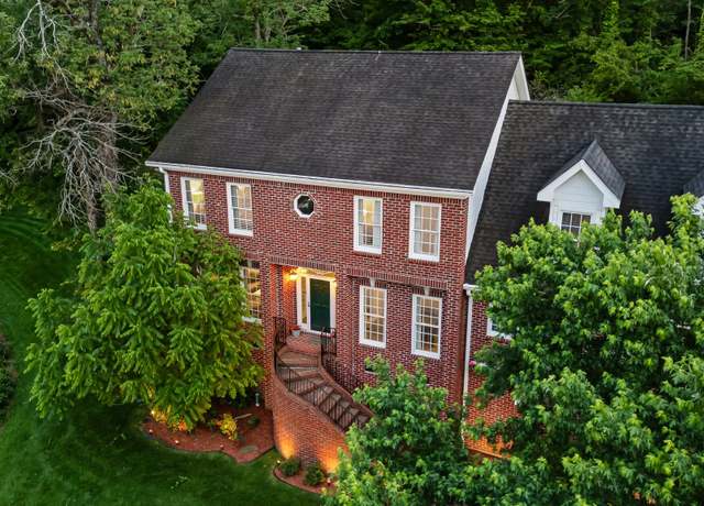 Property at 1008 Noble Cir, Franklin, TN 37069, 4 beds, 3 baths