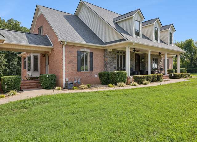 Property at 1208 Davidson Ln, Columbia, TN 38401, 5 beds, 4.5 baths