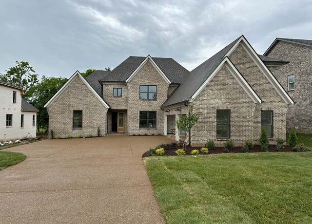 Property at 213 Bellsford Rd, Gallatin, TN 37066, 4 beds, 3 baths