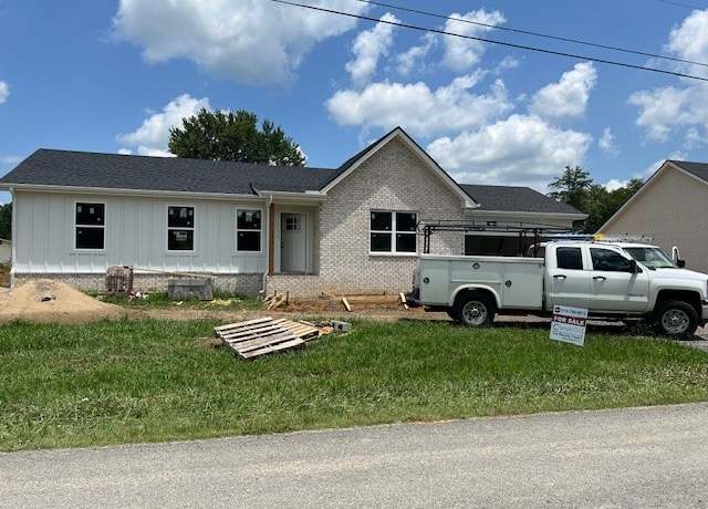 Property at 289 Dogwood Cir, Smithville, TN 37166, 2 beds, 2 baths
