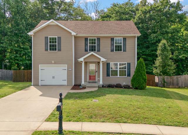 Property at 552 Magnolia Dr, Clarksville, TN 37042, 4 beds, 2.5 baths