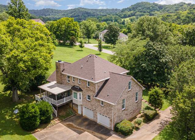Property at 2131 Hartland Rd, Franklin, TN 37069, 4 beds, 3 baths