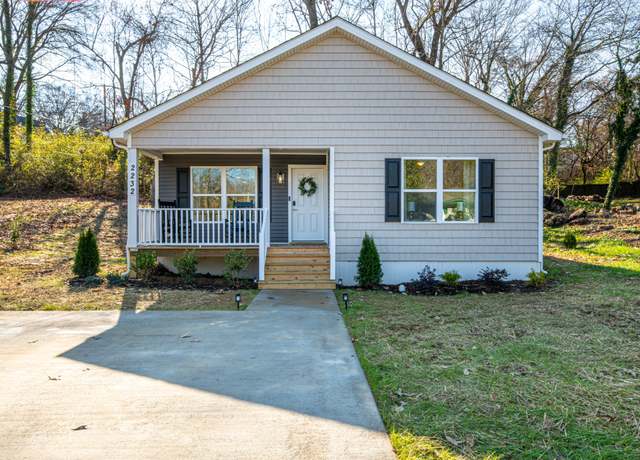 Property at 2232 Bernhurst Dr, Knoxville, TN 37918, 2 beds, 2 baths