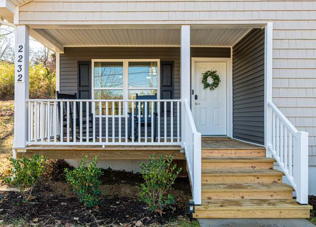 Property at 2232 Bernhurst Dr, Knoxville, TN 37918, 2 beds, 2 baths