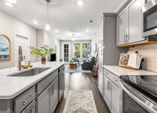 Property at 700 Vintage Green Ln #102, Franklin, TN 37064, 1 bed, 1 bath