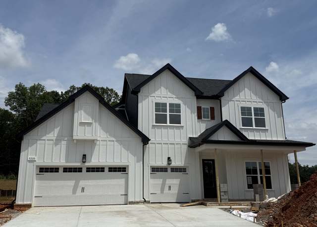 Property at 7253 Fairlawn Dr, Fairview, TN 37062, 5 beds, 4 baths