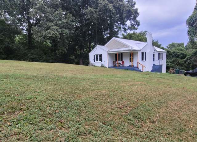 Property at 100 Hurt Ave, Centerville, TN 37033, 3 beds, 1 bath