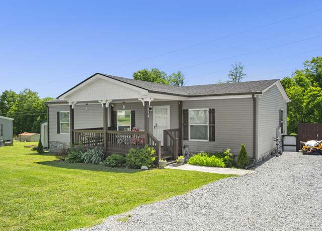 Property at 1030 Pointe Ln, Lafayette, TN 37083, 3 beds, 2 baths