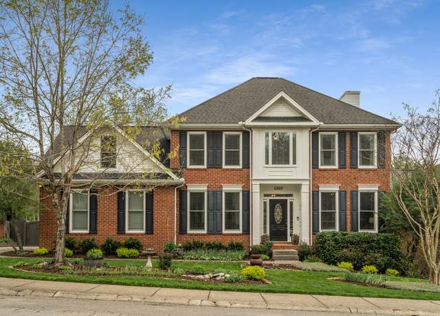 Property at 6860 Collinswood Dr, Nashville, TN 37221, 3 beds, 2.5 baths