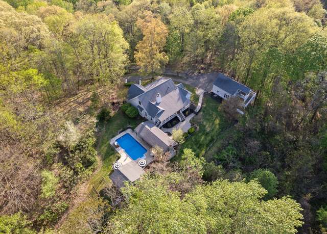 Property at 5960 Lickton Pike, Goodlettsville, TN 37072, 4 beds, 3.5 baths