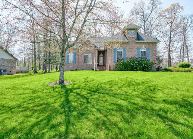 Property at 1475 E Deer Creek Dr E, Crossville, TN 38571, 3 beds, 2 baths