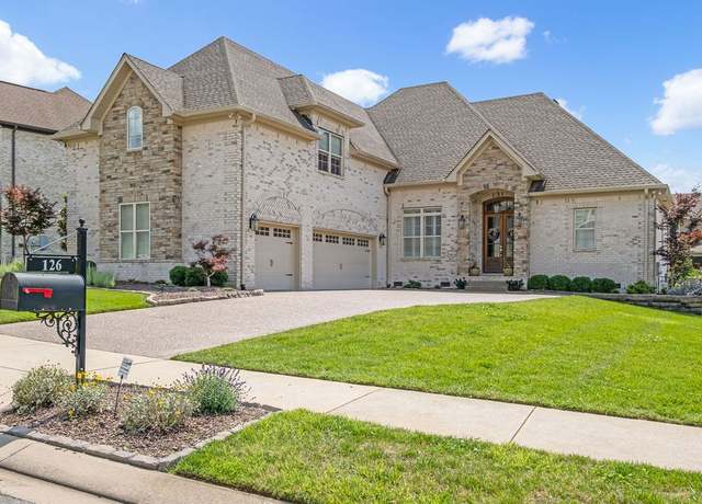 Property at 126 Thornwood Pl, Hendersonville, TN 37075, 4 beds, 4 baths