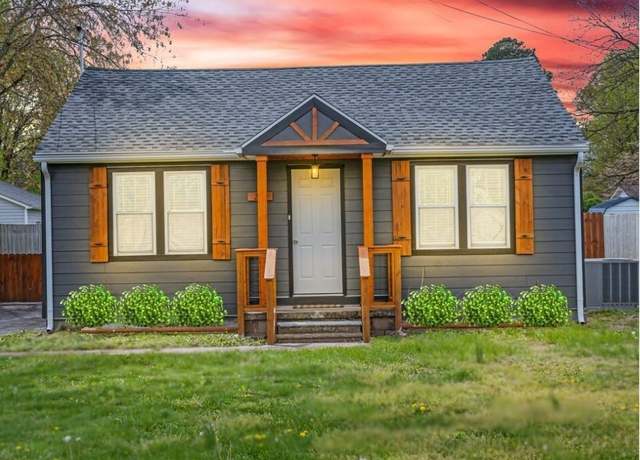 Property at 215 White Oak St, Tullahoma, TN 37388, 2 beds, 2 baths