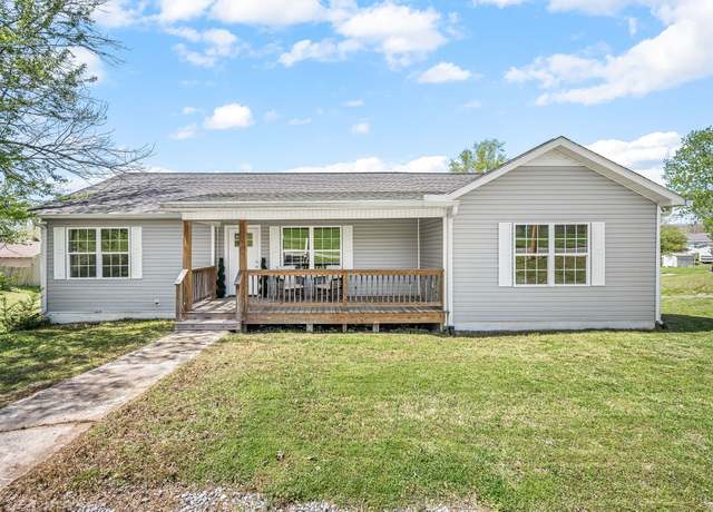 Property at 418 S Mccrary St, Woodbury, TN 37190, 3 beds, 2 baths