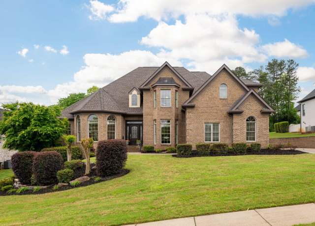 Property at 8076 Chinkapin Ct, Ooltewah, TN 37363, 5 beds, 4.5 baths