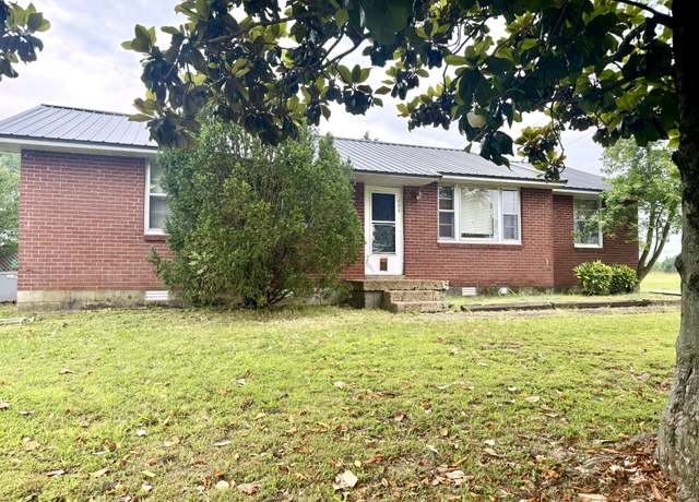 Property at 494 Carman Ave, New Johnsonville, TN 37134, 2 beds, 1 bath