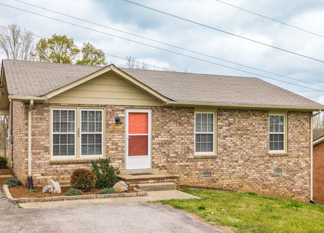 Property at 222 Township Dr, Hendersonville, TN 37075, 3 beds, 1.5 baths