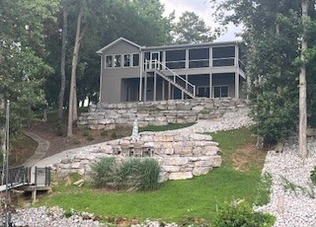 Property at 382 Bell Memorial Dr, Estill Springs, TN 37330, 4 beds, 3.5 baths