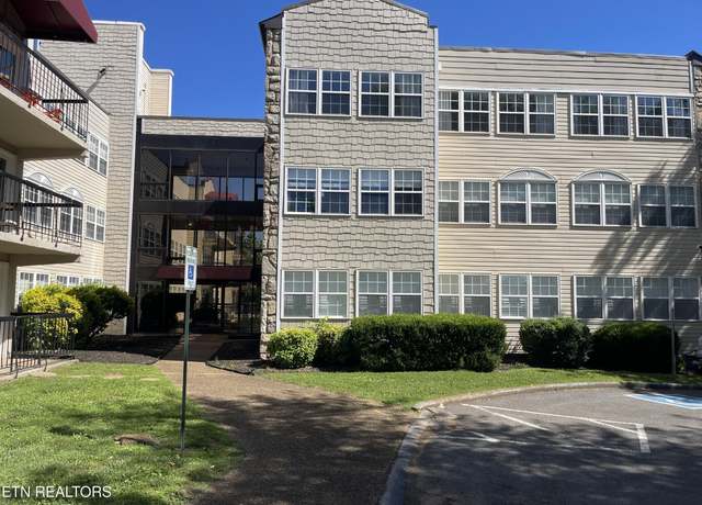 Property at 2749 Sullins St Unit C111, Knoxville, TN 37919, 3 beds, 2 baths