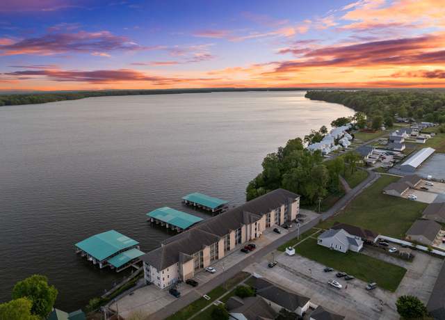 Property at 5590 Bay Village Dr Unit 1B, Athens, AL 35611, 3 beds, 3 baths