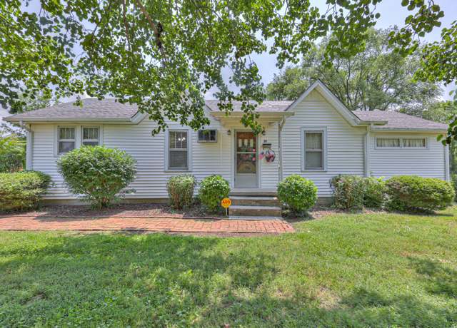 Property at 311 Grand Ave, Watertown, TN 37184, 3 beds, 1 bath