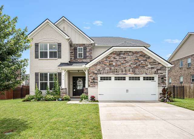Property at 810 Corlew St, Murfreesboro, TN 37130, 4 beds, 3.5 baths