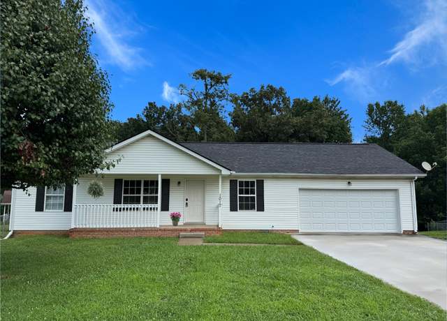 Property at 1017 Mile High Dr, Clarksville, TN 37042, 3 beds, 2 baths