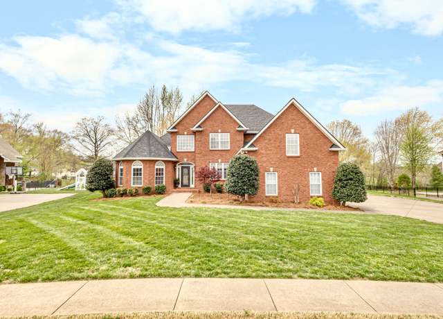 Property at 238 Gray Hawk Trl, Clarksville, TN 37043, 4 beds, 2.5 baths