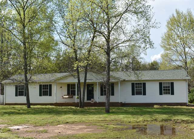 Property at 850 Snell Rd, Lewisburg, TN 37091, 3 beds, 2 baths