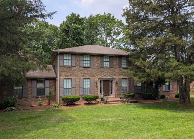 Property at 336 Clearlake Dr W, Nashville, TN 37217, 4 beds, 3.5 baths
