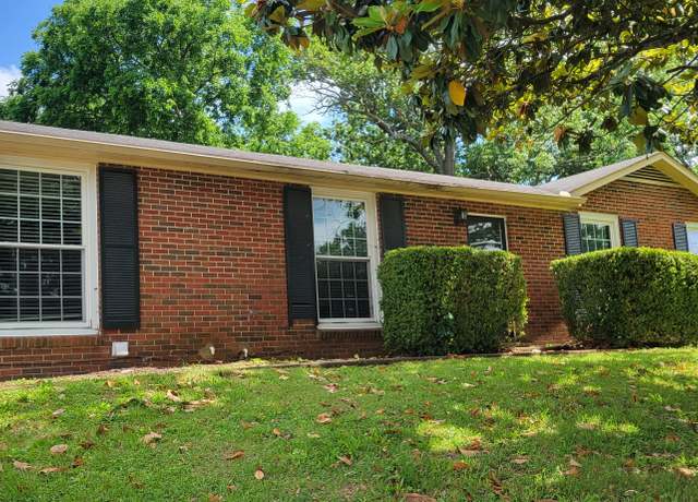 Property at 6637 Cabot Dr, Nashville, TN 37209, 3 beds, 1.5 baths
