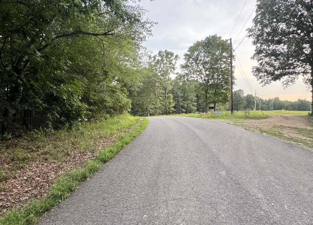 Property at 5 Tummins Rd, Mc Ewen, TN 37101