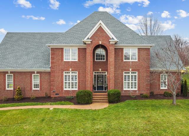 Property at 139 Thornwood Pl, Hendersonville, TN 37075, 5 beds, 4 baths