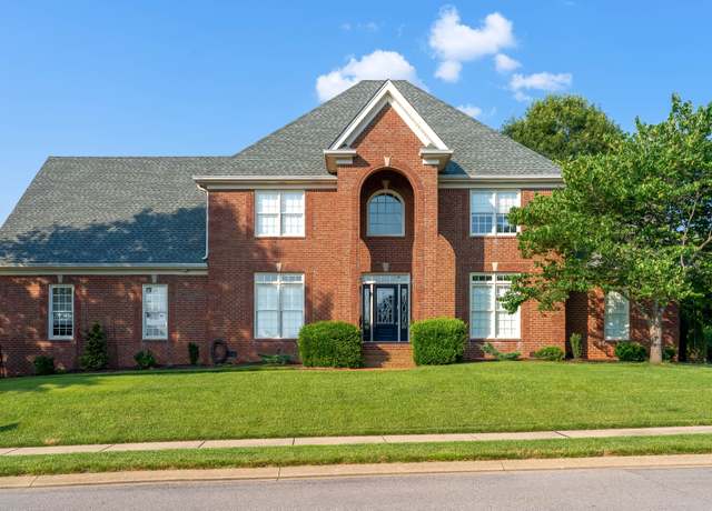 Property at 139 Thornwood Pl, Hendersonville, TN 37075, 5 beds, 4 baths