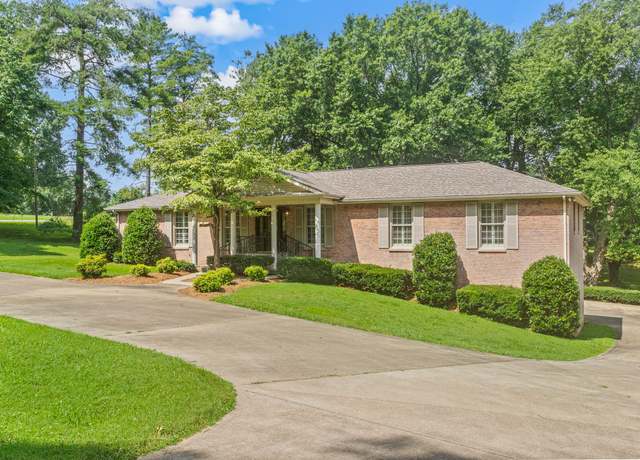 Property at 124 Ussery Rd, Clarksville, TN 37043, 3 beds, 3 baths
