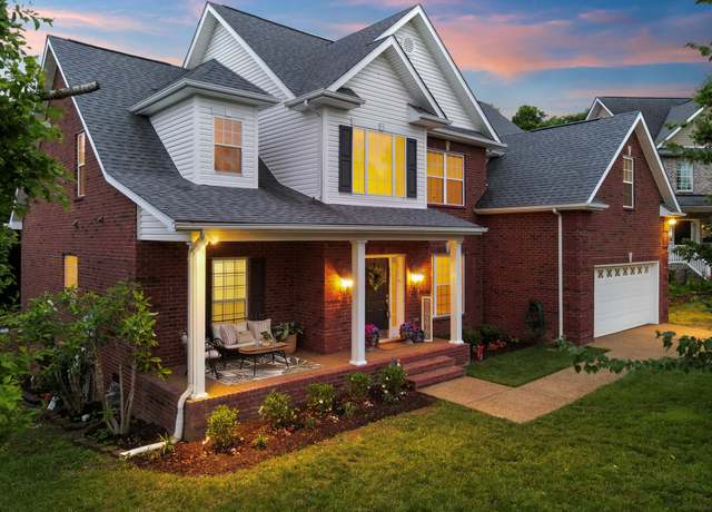 Property at 146 Fieldcrest Cir, Hendersonville, TN 37075, 5 beds, 3 baths