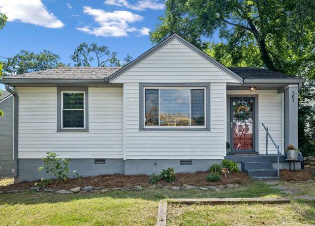Property at 207 Chamberlin St, Nashville, TN 37209, 2 beds, 1 bath