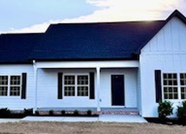 Property at 154 Dorris Ln, Portland, TN 37148, 3 beds, 2 baths
