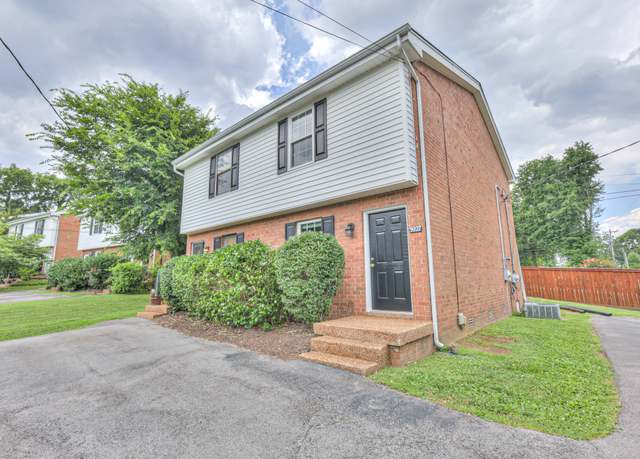Property at 3927 Westlawn Pl, Nashville, TN 37209, 2 beds, 1.5 baths