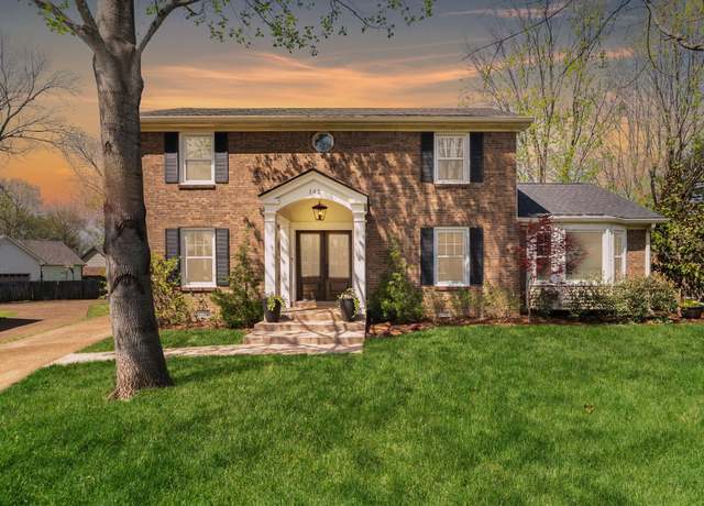 Property at 142 Yorktown Rd, Franklin, TN 37064, 4 beds, 3.5 baths