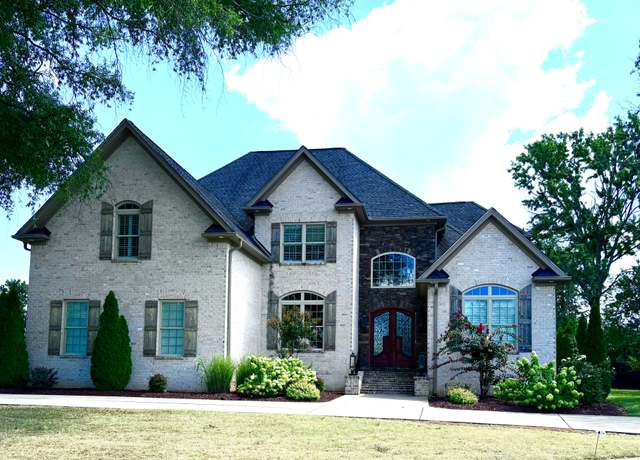 Property at 1619 Georgetown Ln, Murfreesboro, TN 37129, 5 beds, 5.5 baths