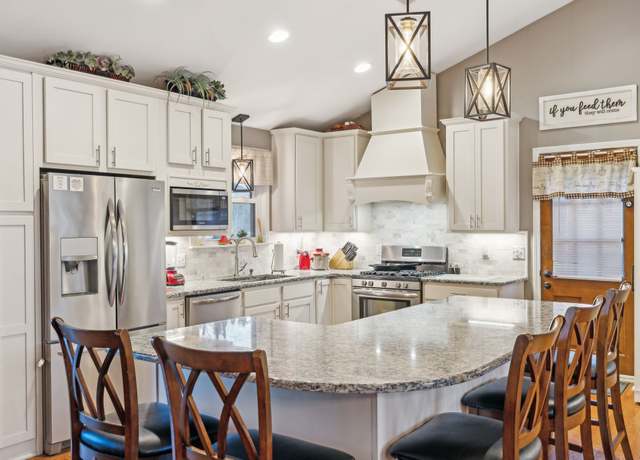 Property at 843 Percy Warner Blvd, Nashville, TN 37205, 5 beds, 3 baths
