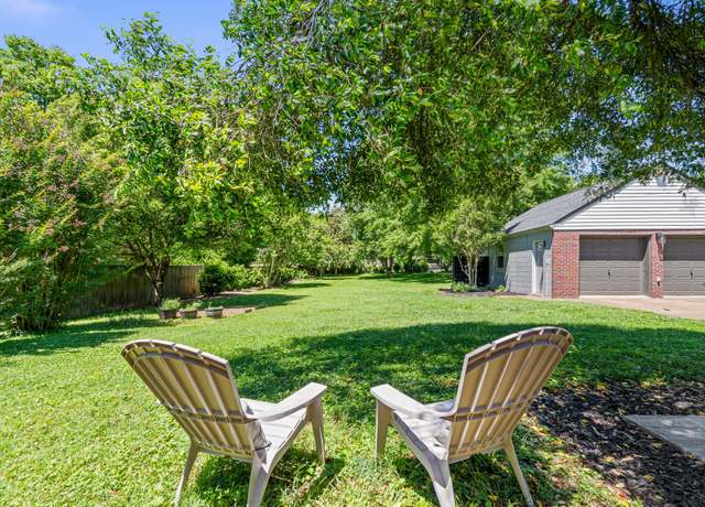 Property at 1135 Riverwood Dr, Nashville, TN 37216, 3 beds, 2 baths