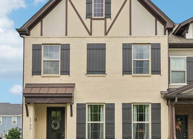 Property at 1733 Old Drakes Creek Rd, Hendersonville, TN 37075, 3 beds, 2.5 baths