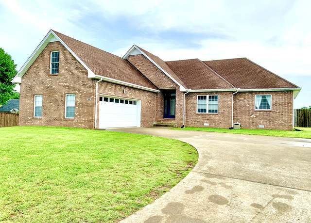 Property at 590 Mountain View Ct, Clarksville, TN 37043, 3 beds, 2 baths