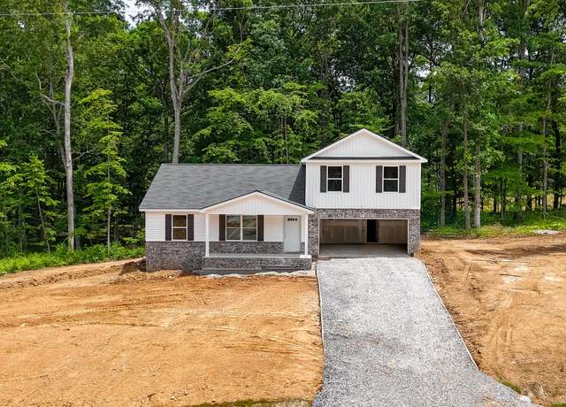 Property at 3 Woodland Farms, Dickson, TN 37055, 4 beds, 2.5 baths