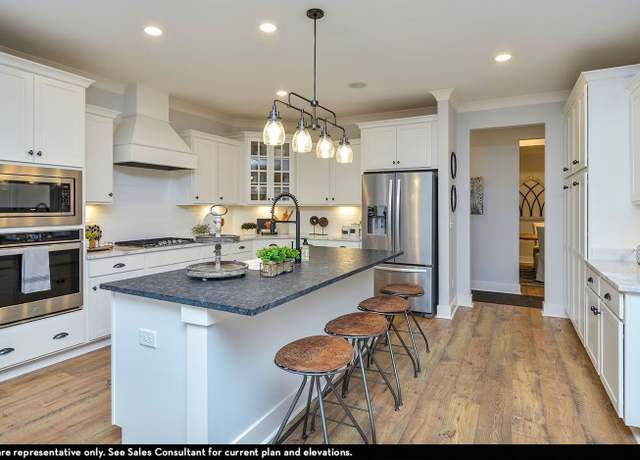 Property at 500 Hereford Dr, White House, TN 37188, 3 beds, 2.5 baths