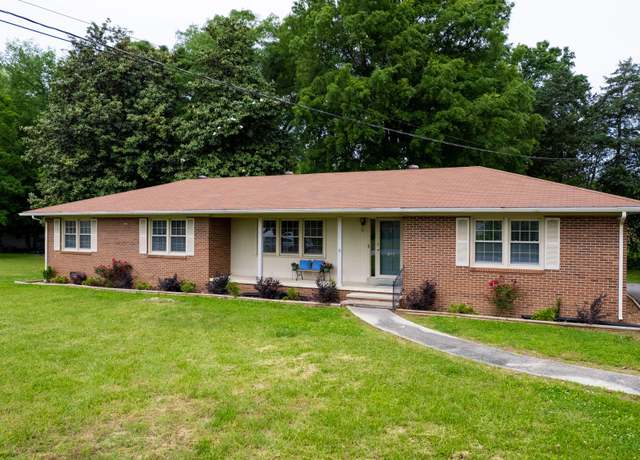 Property at 411 Whaley St, Smithville, TN 37166, 3 beds, 1.5 baths