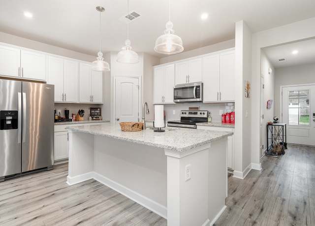 Property at 2023 Sperling Dr, Gallatin, TN 37066, 3 beds, 2.5 baths
